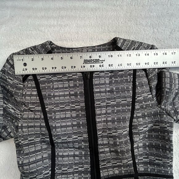 Classiques Entier Womens Blazer Jacket Size 6P Black & White Plaid Linen Blend - Picture 5 of 8